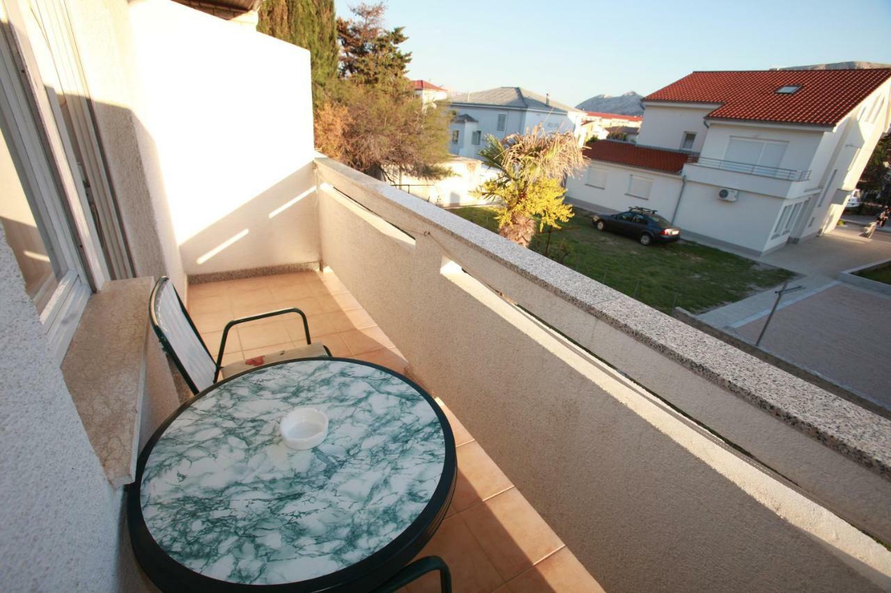 Rooms & Apartment Albina Baška Екстериор снимка