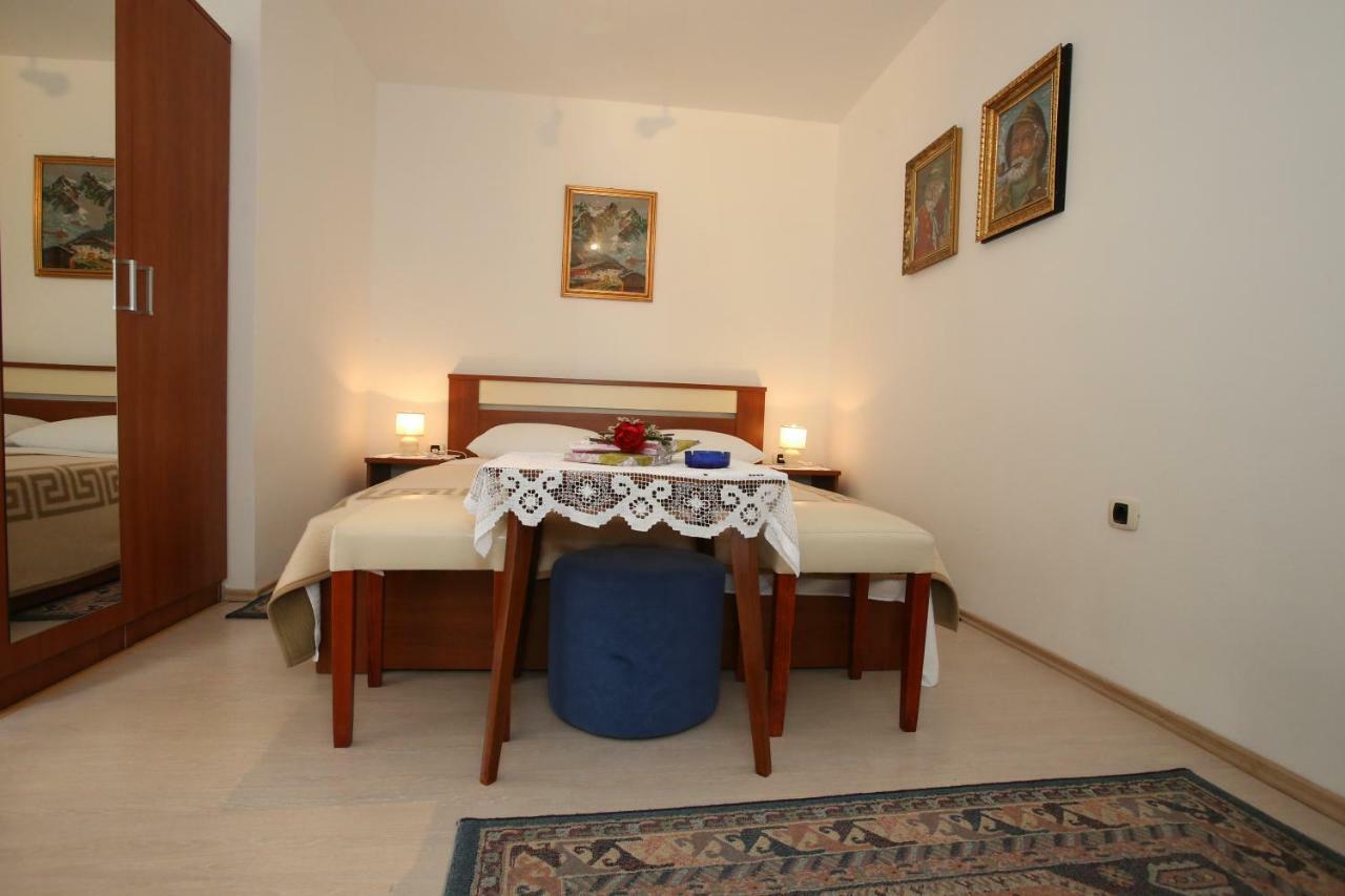 Rooms & Apartment Albina Baška Екстериор снимка