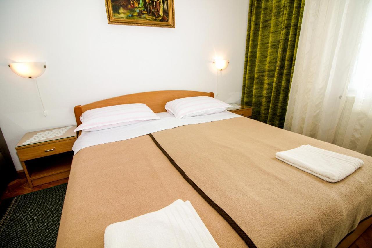 Rooms & Apartment Albina Baška Екстериор снимка