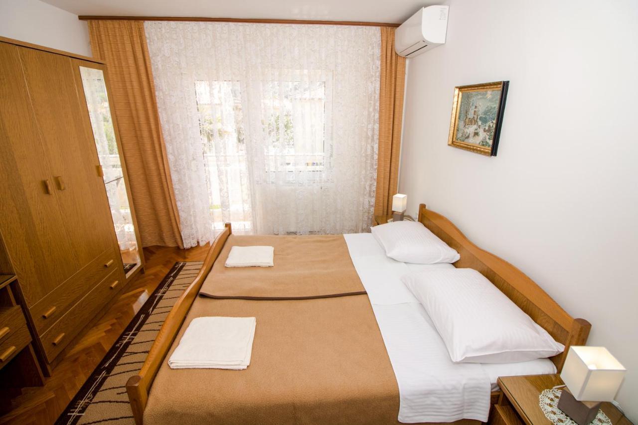 Rooms & Apartment Albina Baška Екстериор снимка