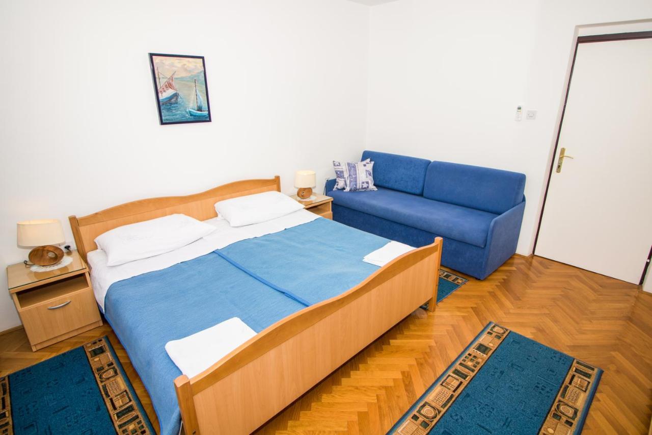 Rooms & Apartment Albina Baška Екстериор снимка
