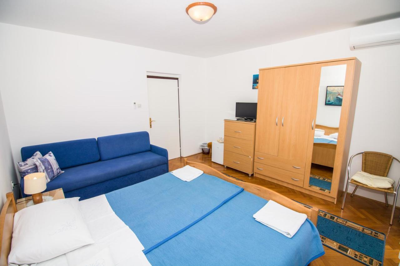 Rooms & Apartment Albina Baška Екстериор снимка