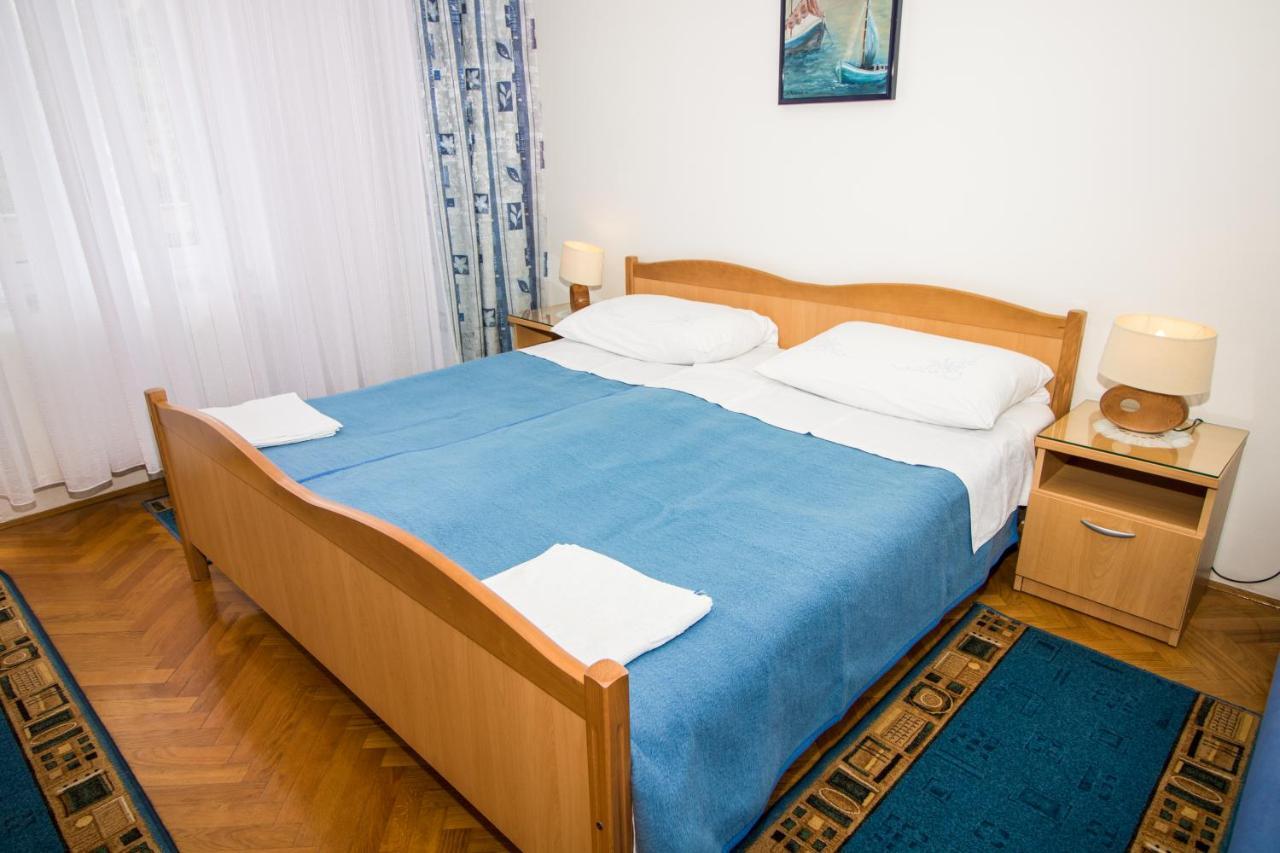 Rooms & Apartment Albina Baška Екстериор снимка