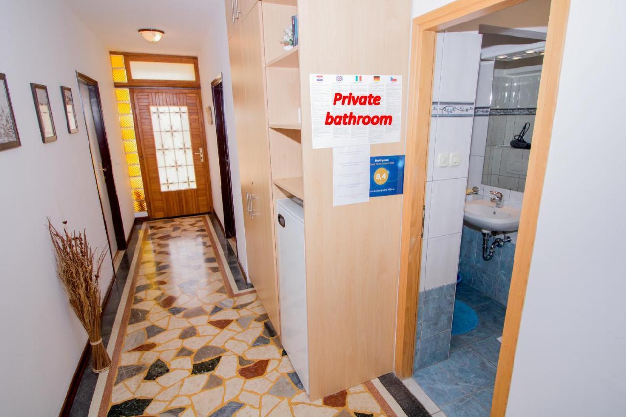 Rooms & Apartment Albina Baška Стая снимка