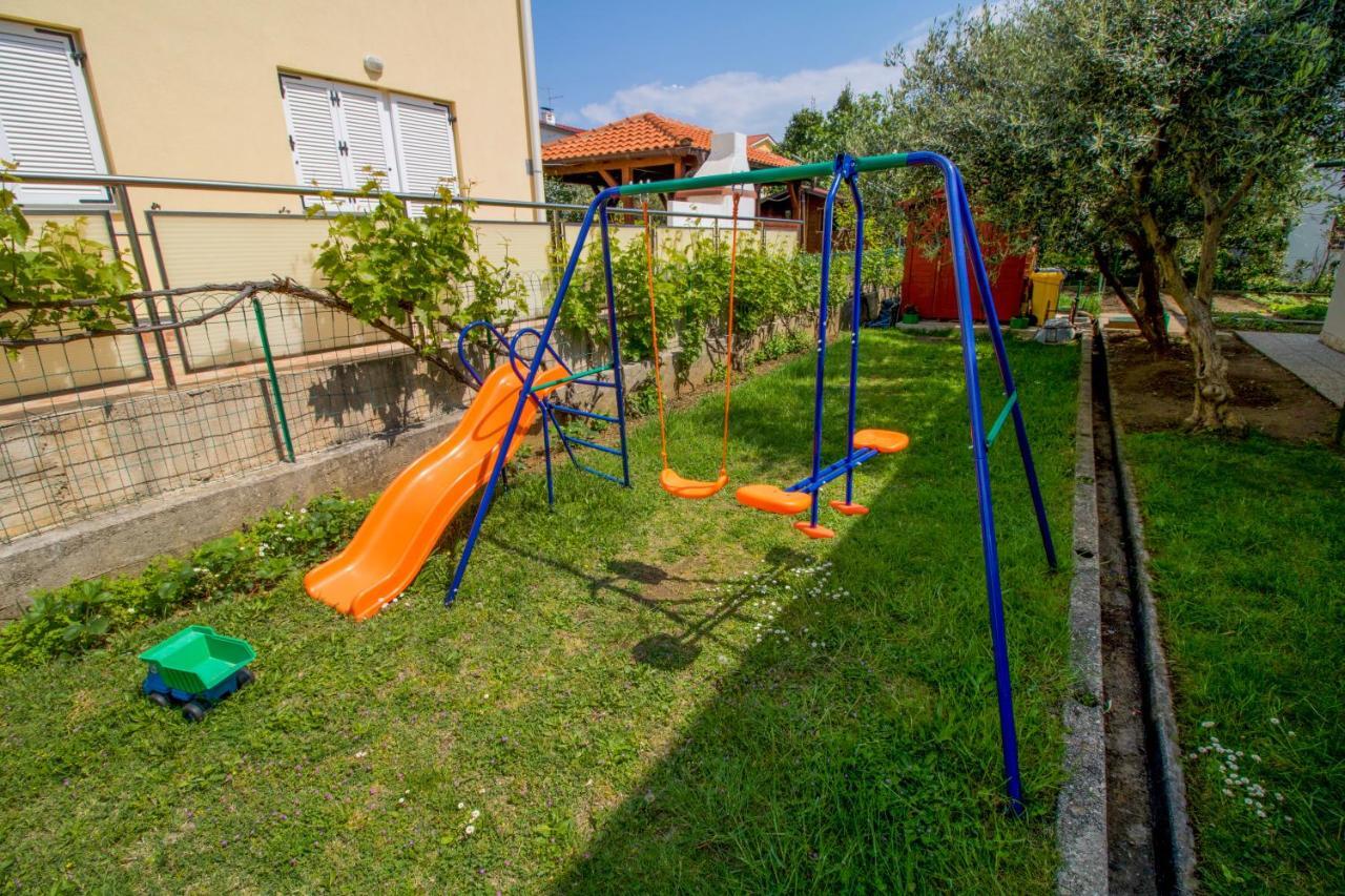 Rooms & Apartment Albina Baška Екстериор снимка